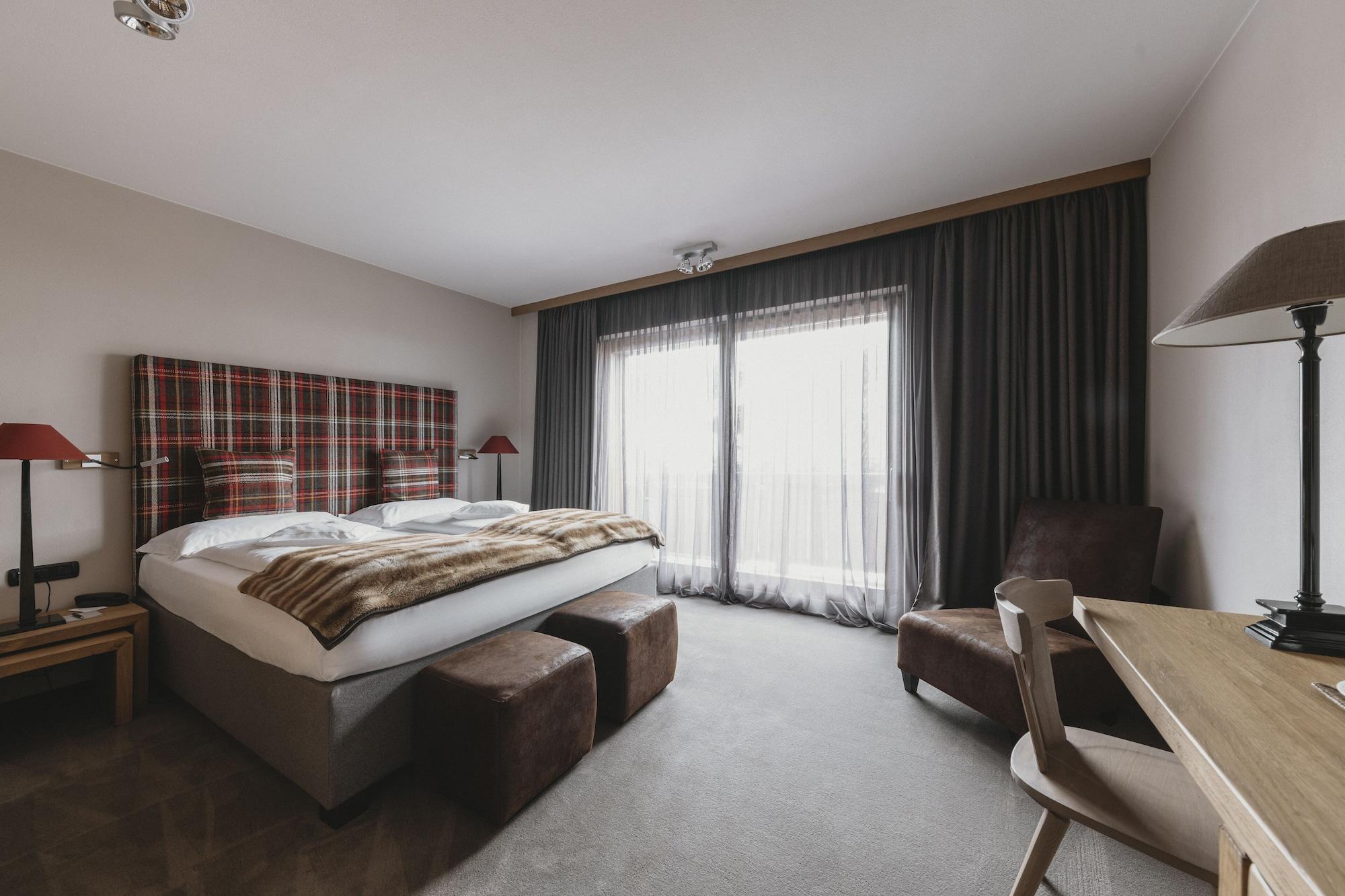 Eco & Wellness Boutique Hotel Sonne Livigno Bagian luar foto