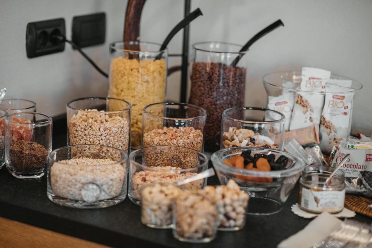Eco & Wellness Boutique Hotel Sonne Livigno Bagian luar foto